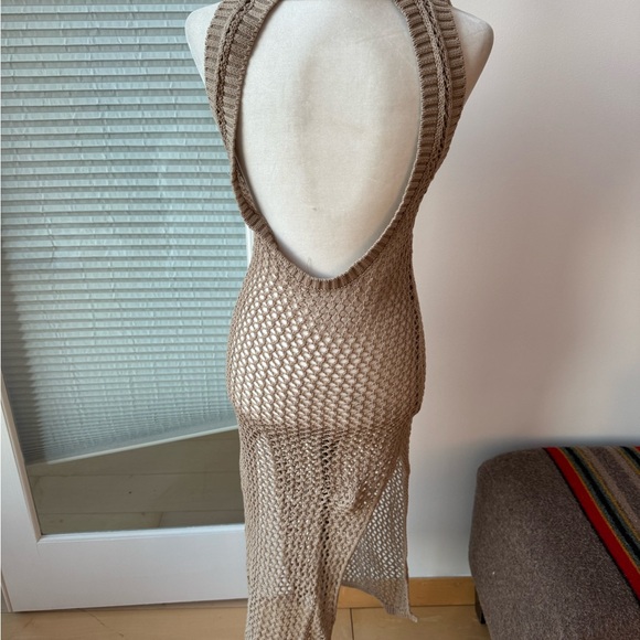 Beach Riot - Picture 6 of 6